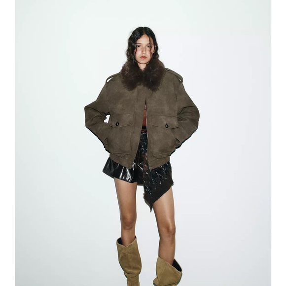 NWT ZARA VIRAL FAUX SUEDE JACKET WITH REMOVABLE COLLAR
S| KHAKI
🚨FIRM PRICE - Picture 3 of 11